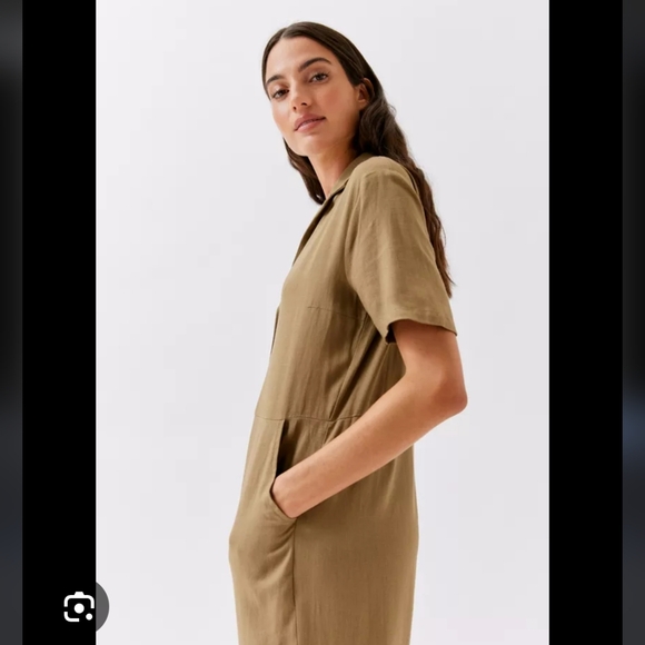 UO Simone Linen Collared Jumpsuit - Picture 4 of 8